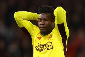 九游体育在线网站-量大管饱奥纳纳下饭合集：判断失误、出球失误、扑救失误……