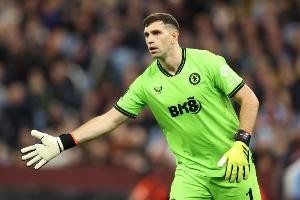 九游体育在线网站-TA：马丁内斯需表现出悔意才能重新被维拉接纳，被球迷原谅很难