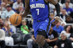 和火箭签下双向合同！凯文-哈里斯发推：🚀休斯敦 一起冲啊！