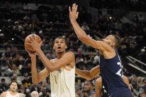 九游体育网页-ESPN预测新赛季DPOY：文班大幅领先 莫布里第二 戈贝尔第五